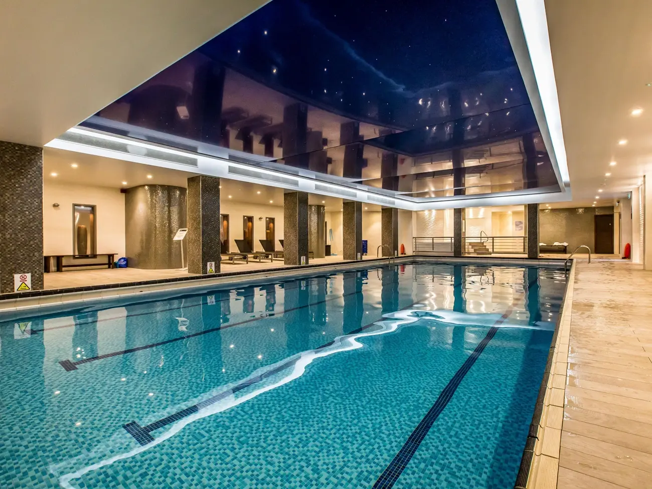 Spacious indoor swimming pool at the Holiday Inn London - Kensington High St. Health Club and Spa